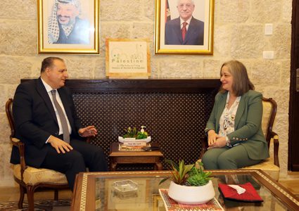 فلسطين والأردن تبحثان التعاون في المجال السياحي