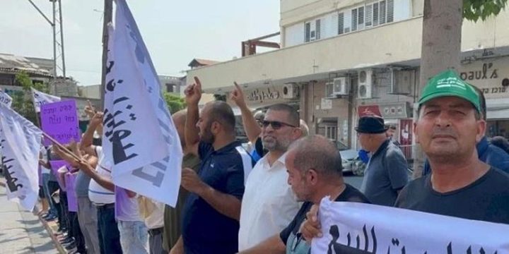 وقفة احتجاجية في يافا رفضا لمخطط تهجير 1400 من فلسطينيي المدينة