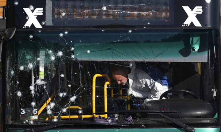 استطلاع إسرائيلي يتنبأ بفشل نتنياهو في إيجاد حل لمواجهة العمليات