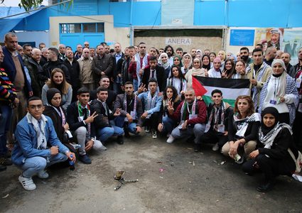 وفد "الملتقى الثقافي الفلسطيني العاشر" يزور قلعة الشقيف ومخيم عين الحلوة