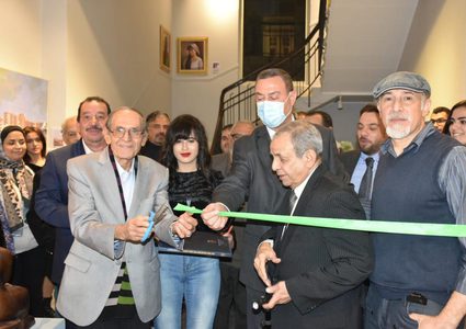 السفير اللوح يفتتح معرضا فنيا بمشاركة 142 فنانًا عربيًا