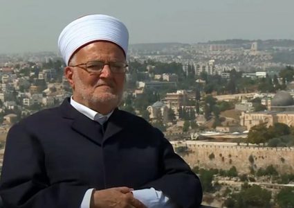 عكرمة صبري يحذر من أي خطوة إسرائيلية عدوانية تقع على المسجد الأقصى