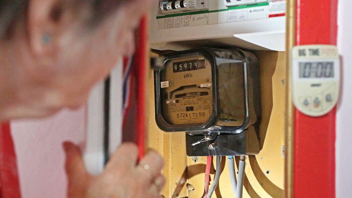 "الغارديان": سكان المملكة المتحدة يخفضون استهلاك الطاقة 10 بالمئة بشهر واحد