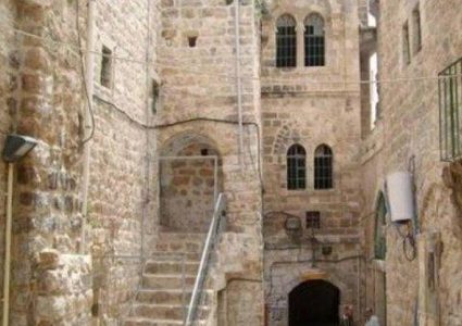 الاحتلال يمنع ترميم مكتب خدمات للبلدية وسط الخليل