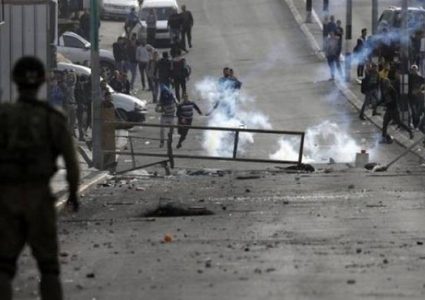 اندلاع مواجهات مع الاحتلال وسط الخليل