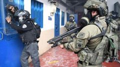 وحدات القمع تنقل عم الشهيدين الريماوي إلى الزنازين