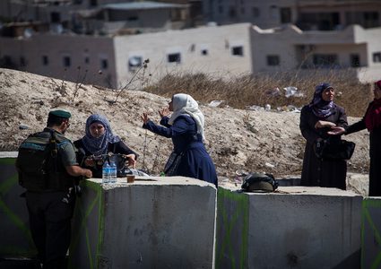 الاحتلال يعيق وصول الطلبة إلى مدرسة عكا الأساسية غرب الخليل