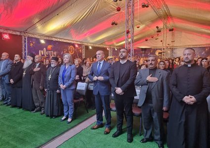 وزيرة السياحة تفتتح فعاليات الميلاد في بلدة الطيبة