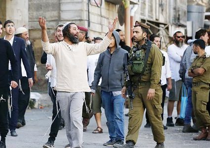 مستوطنون يعتدون على المواطنين في تل الرميدة