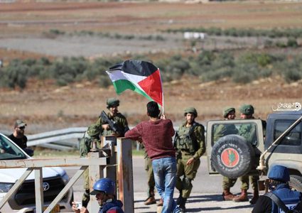 الاحتلال يقمع مسيرة بيت دجن الاسبوعية