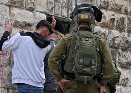 الاحتلال يعتقل فتى من طوباس