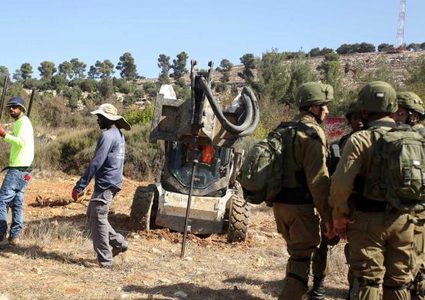في محاولة للاستيلاء عليها: مستوطنون يحرثون 150 دونما في الأغوار