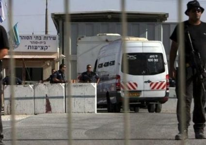 هيئة الأسرى:نقل الأسير أبو عميرة إلى المستشفى بعد تدهور صحته