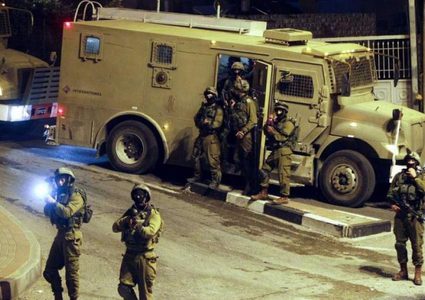 قوات الاحتلال تعتقل مواطنا من قرية بورين