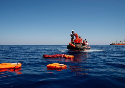 التعرّف على جثامين 9 فلسطينيين من حادثة غرق السفينة قبالة السواحل التونسية