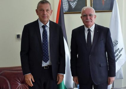 المالكي يبحث مع مفوض عام "الأونروا" محاولات الاحتلال للحد من عمل الوكالة