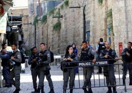 الاحتلال يعرقل وصول المصلين لصلاة الجمعة في "الأقصى"