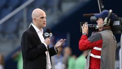 وفاة صحفي شهير خلال مباراة الأرجنتين وهولندا