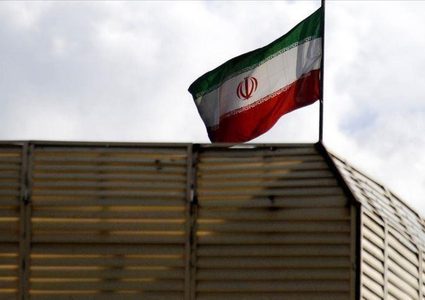 إيران تستدعي سفير لندن إثر عقوبات بريطانية