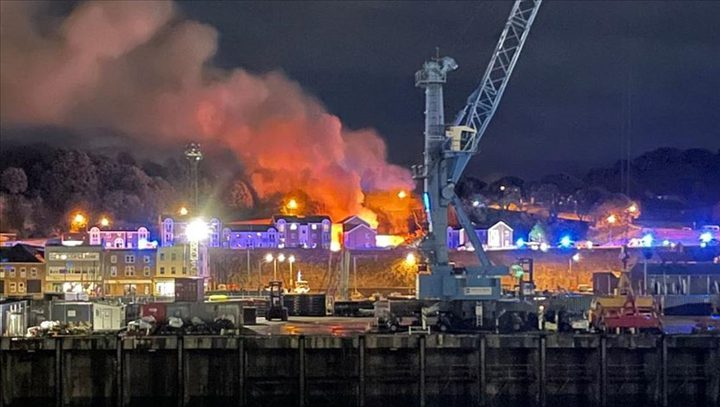 ارتفاع حصيلة قتلى إنفجار مبنى سكني في جزيرة بريطانية إلى ثلاثة