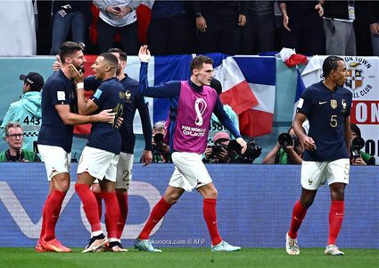 فرنسا تطيح بإنجلترا وتواصل مشوارها نحو الحفاظ على اللقب