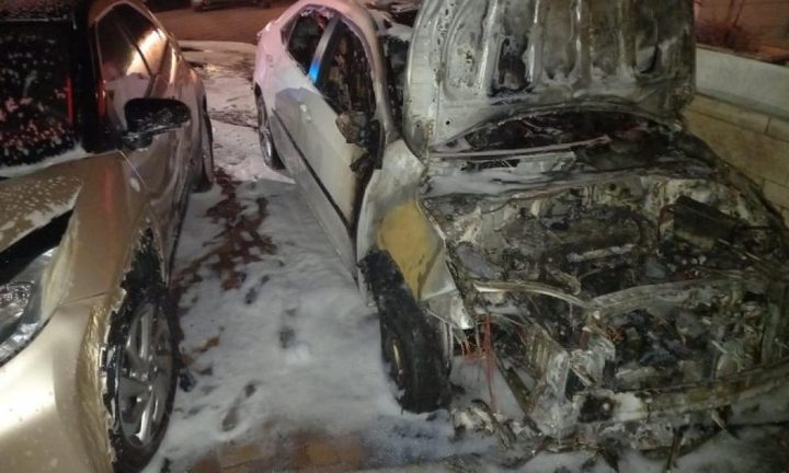 مجهلون يقومون  بإحراق سيارة خصوصية بحيفا