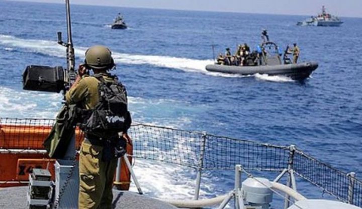 زوارق الاحتلال تهاجم "مراكب الصيادين" مقابل بحر شمال غزة
