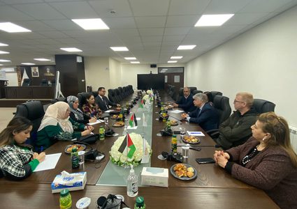 مجدلاني يبحث مع ممثلي "المجتمع المدني" في كندا القضايا المتعلقة بالمساعدات