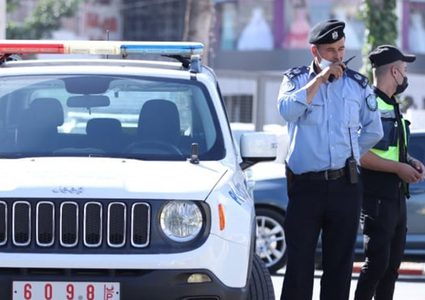 الشرطة تكشف ملابسات جريمة ابتزاز مالي في الخليل