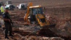 الاحتلال يغلق خط مياه يزوّد 1200 مواطن في تجمع نبع العوجا