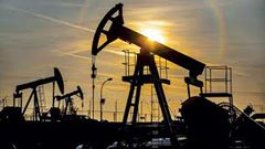 أسعار النفط تعود للتراجع.. وخام برنت عند 82 دولارا للبرميل