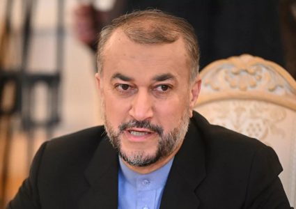 ايران:إسرائيل تهدد المنطقة بمئات الرؤوس النووية