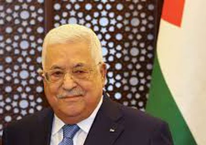 الرئيس عباس يهنئ أمير قطر بنجاح بلاده الباهر في استضافة مونديال 2022