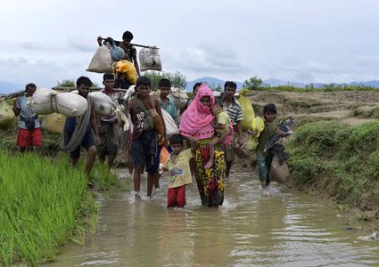 إنقاذ أكثر من 100 لاجئ من الروهينجا في مياه سريلانكا