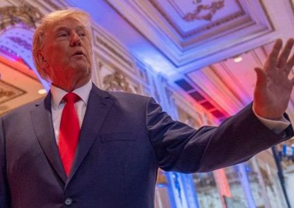 توصيات بتوجيه 4 اتهامات جنائية للرئيس السابق دونالد ترامب وآخرين