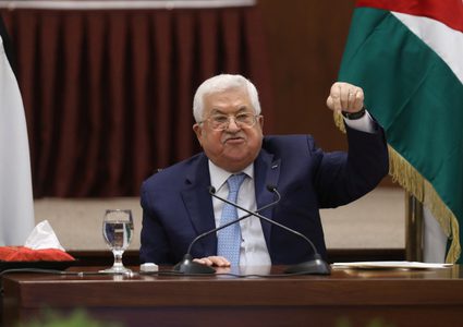 الرئيس عباس يحمل الاحتلال مسؤولية استشهاد الأسير ابو حميد