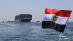 مجلس النواب المصري يصدر بيانا بعد أنباء عن بيع قناة السويس