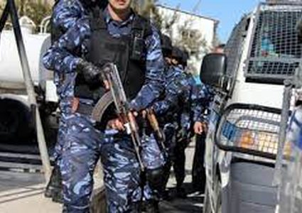 الشرطة تكشف ملابسات 27 قضية سرقة في طولكرم