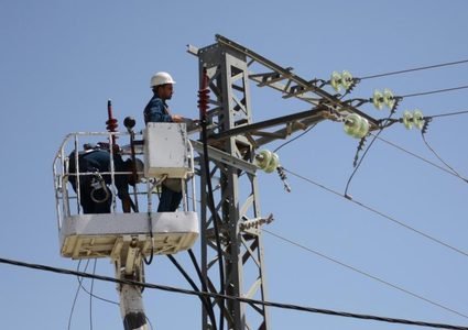الاحتلال يرفع سعر الكهرباء للبيوت بنسبة 8.2% بدءًا من يناير