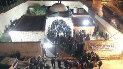 مواجهات عنيفة في نابلس تصديا لاقتحام المستوطنين وقوات الاحتلال