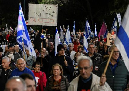 آلاف الإسرائيليين يتظاهرون ضد حكومة نتنياهو