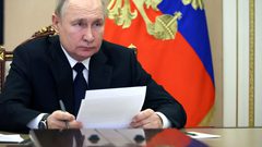 بوتين يحظر تصدير النفط الروسي إلى الدول التي فرضت سقف أسعار