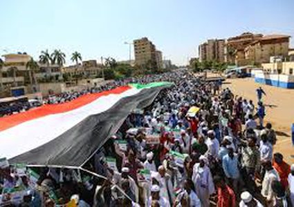 تجدد الاحتجاجات رفضا لاتفاق العسكر والمدنيين في الخرطوم