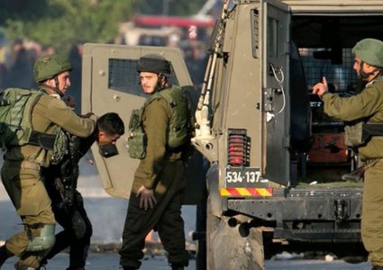 الاحتلال يعتقل 7 مواطنين من عدة مناطق بالضفة
