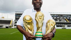 فيفا يُنَكِس الأعلام وانجلترا وايطاليا وفرنسا تكرم بيليه