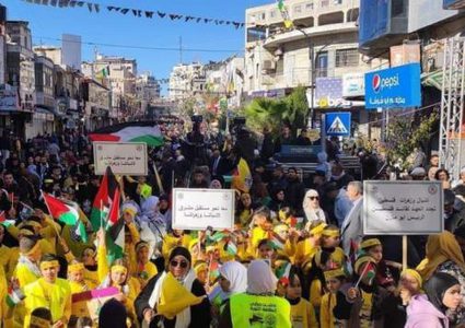 توافد جماهير شعبنا في غزة لاحياء الذكرى ٥٨ للثورة