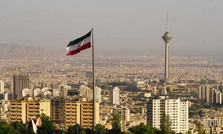 إيران أبعدت طائرة استطلاع قرب مناوراتها العسكرية في الخليج