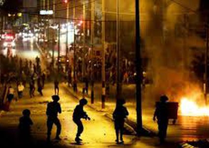 رام الله:إصابتان بالرصاص الحي خلال مواجهات مع الاحتلال في بيت ريما