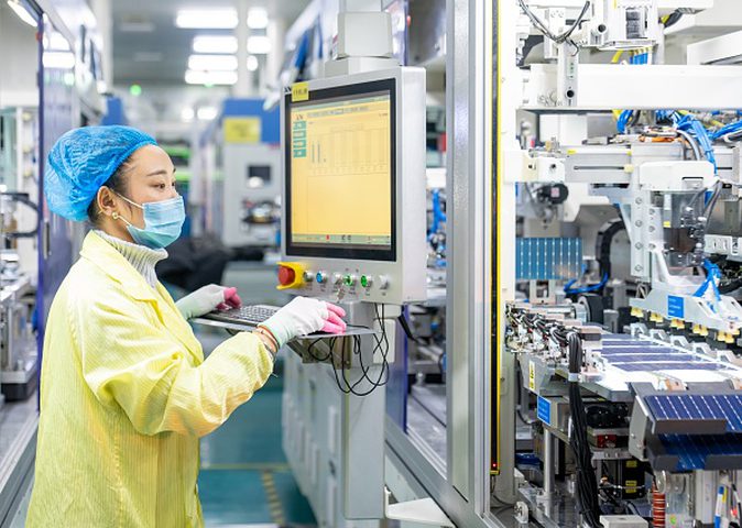 نمو قوي لقطاع الصناعات المتطورة في الصين