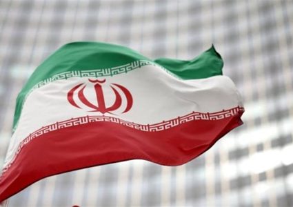 إيران تعتزم استقبال المزيد من طالبات أفغانستان بعد حظر طالبان تعليم النساء